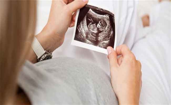 إذا كنتِ لا تشعرين بحركة جنينك في الشهر الخامس…إذاً هذا الموضوع يهمك!