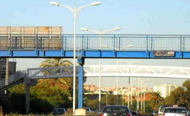 إقدام شخص على الانتحار من ممر الراجلين ببومرداس