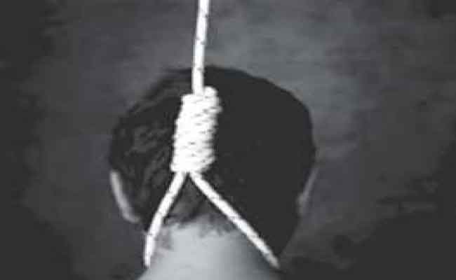 أب لثلاثة أطفال ينهي حياته شنقا بعين الحجر بالبويرة