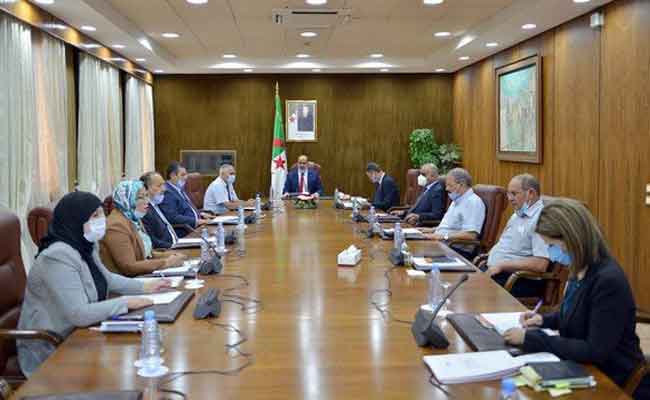 رئيس المجلس الشعبي الوطني يدعو  إلى “انجاح” الاستفتاء حول الدستور