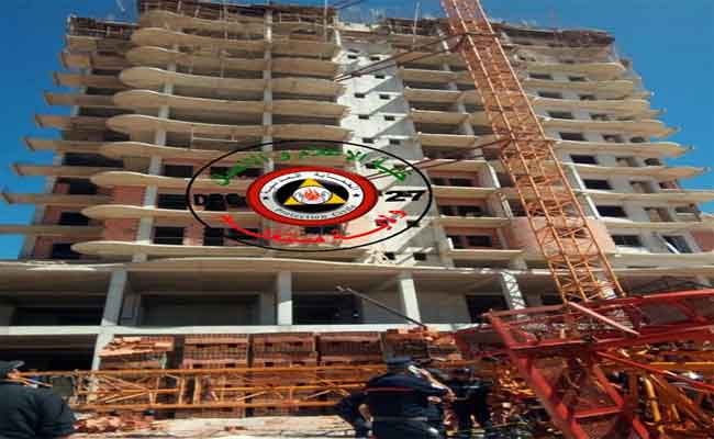 سقوط رافعة يخلف مقتل 3 عمال في مستغانم