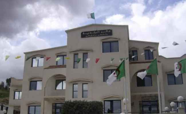 توقيف رئيس بلدية السدراية بالمدية و نائبه