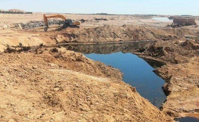 بالوادي OK1 وفد وزاري رفيع المستوى يحط الرحال بمكان تسرب النفط من أنبوب