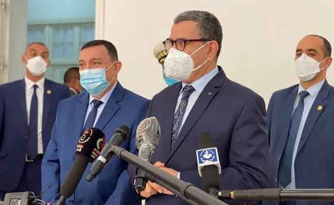 من عنابة الوزير الأول جراد يعطي إشارة انطلاق امتحانات البكالوريا