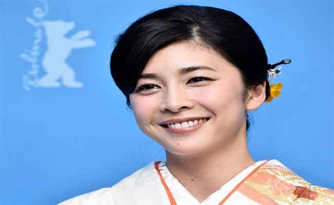 الممثلة اليابانية يوكو تاكيوشي ترحل في عمر الأربعين…وفرضية الانتحار مرجحة…