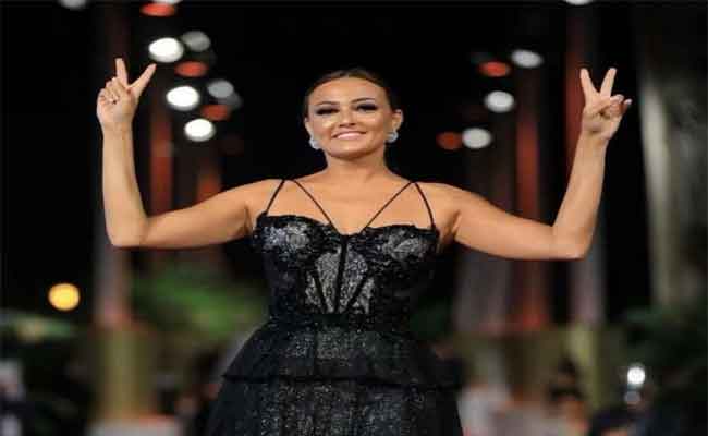 دموع الفرح, اطلالات أنيقة, أجواء احتفالية في ليلة ختام مهرجان الجونة السينمائي ال4…