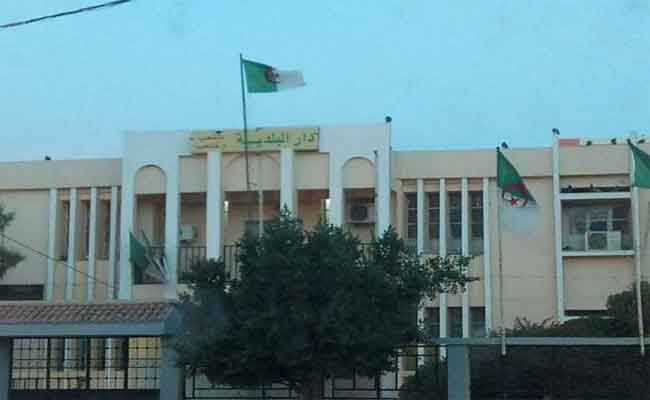 قضايا الفساد : التحقيق مع مير مصدق بالشلف في قضيتي قفة رمضان و السوق الأسبوعي