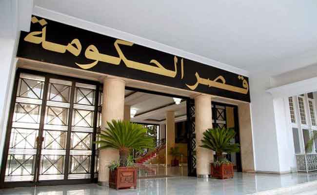 الحكومة تحث المواطنين على مضاعفة اليقظة و مواصلة مكافحة فيروس كورونا بكل حزم