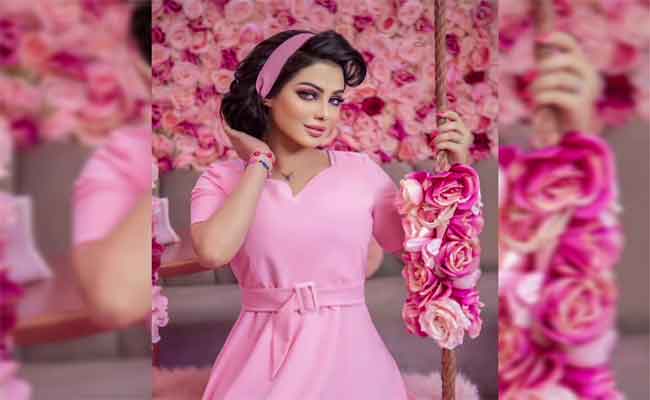 ابتسام تسكت تسحر الأعين بعد غياب باطلالة وردية في “أنا وياه”…