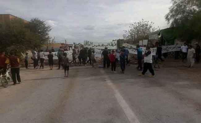 العشرات من مواطني الدحامنية في الشلف يحتجون لتوقيف نشاط 3 محاجر
