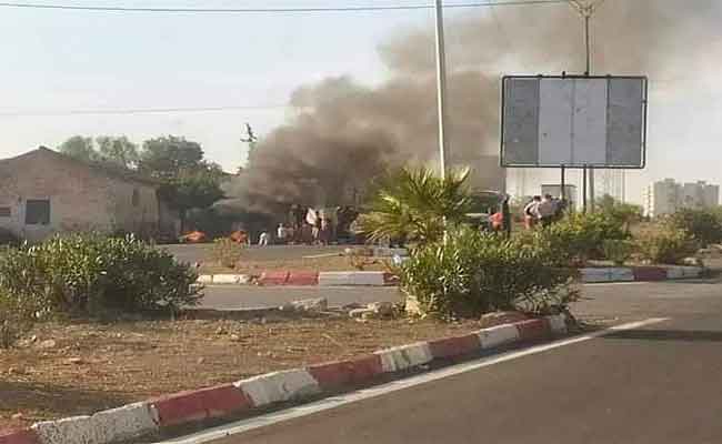 العشرات من ساكني “القصدير” يخرجون للشارع من أجل سكن لائق بسيدي بلعباس