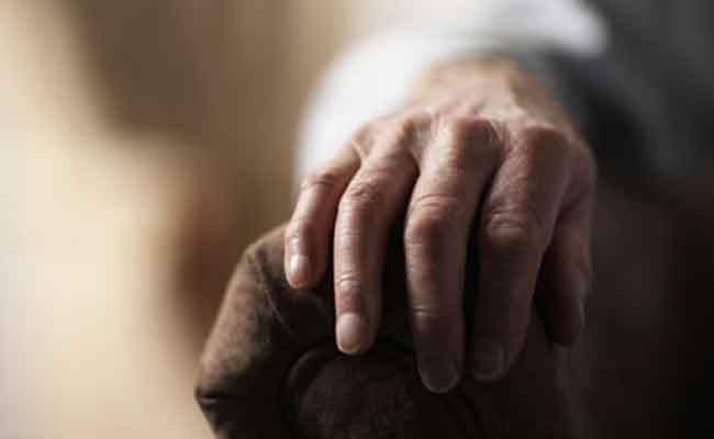 ثمانيني يضع حدا لحياته شنقا داخل منزله ببشار