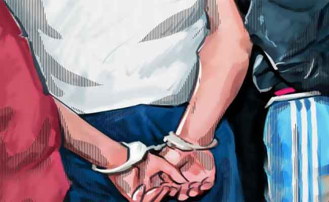 شاب يقتل خالته و ضرتها و يسرق هاتفا نقالا و 1000دج بالعاصمة