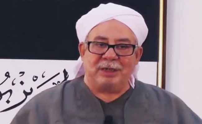 شيخ الطريقة التيجانية يدعو الجزائريين إلى المشاركة بقوة في الاستفتاء