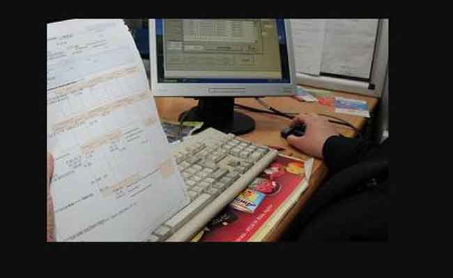 سونلغاز  تطالب المواطنين بتسديد فواتير الكهرباء و الغاز