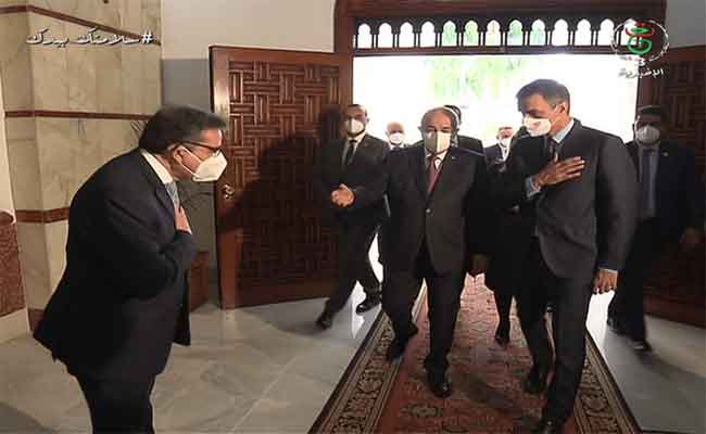 رئيس الحكومة الإسباني يغادر الجزائر بعد زيارة رسمية دامت يومين