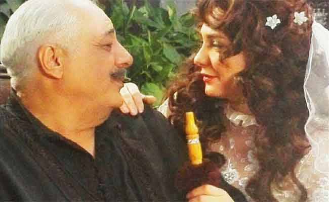 سلاف فواخرجي في مسلسل البيئة الشامية” الكندوش” مع أيمن زيدان بعد تألقها في “شارع شيكاغو”…