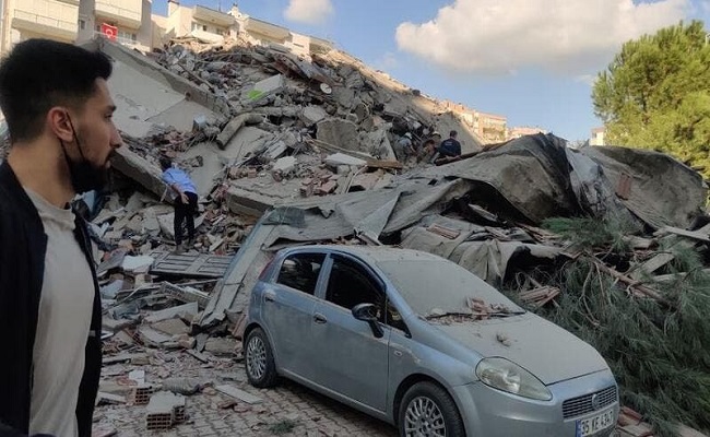 زلزال مدمر يضرب تركيا