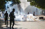 تواصل الاحتجاجات بعد مقتل متظاهر بالخرطوم