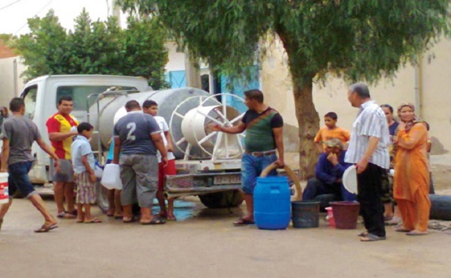 SMS يحذر الجزائريين من استعمال مياه الصهاريج  للشرب...