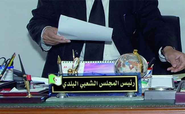 ملفات الفساد : حبس مير الإدريسية بالجلفة ورئيس مكتب الصفقات ومقاول