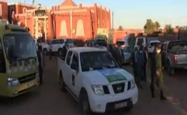 احتجاج سائقي السيارات المسخرة في الاستفتاء بأدرار لتسوية وضعيتهم