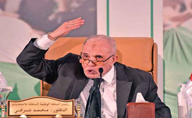 النتائج الأولية للاستفتاء على مشروع تعديل الدستور بالأرقام