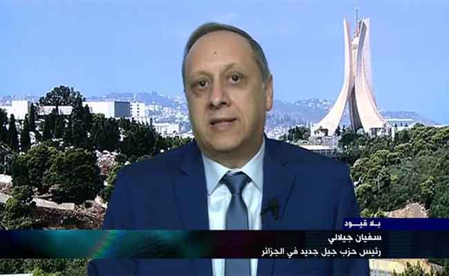 رئيس حزب جيل جديد : المواطنون في الاستفتاء على الدستور “تجاهلوا النص وتمسكوا بالظرف”