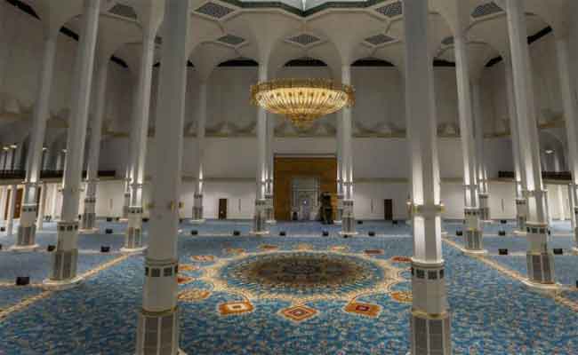 السلطات الجزائرية تعلق صلاة الجمعة بجامع الجزائر ابتداء من 13 نوفمبر