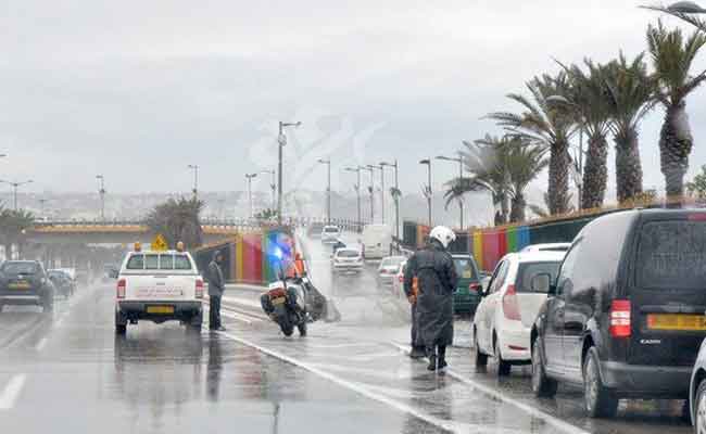 مديرية الأمن تجند مصالحها لتسهيل حركة المرور نتيجة التقلبات الجوية