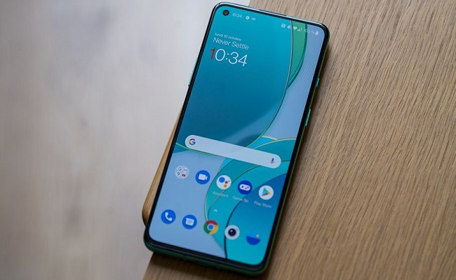 هاتف OnePlus 8T يبدأ بتلقي تحديث جديد...