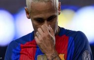برشلونة يطالب نيمار برد 10 ملايين يورو...