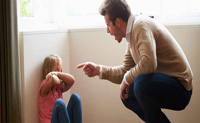 هل ينسى الطفل ضرب أهله له؟…