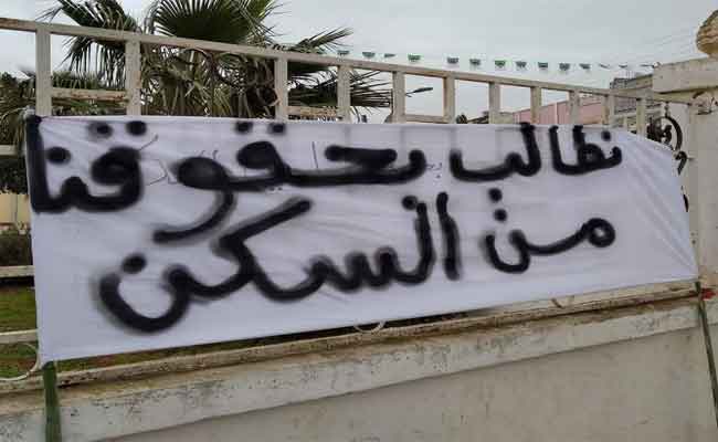 تأخر قوائم المستفيدين من السكن يخرج مواطنين من بلدية وادي ارهيو بغليزان للإحتجاج