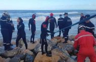 الحماية المدنية تنتشل جثة البحار الثالث المفقود إثر غرق قارب صيد بالصابلات