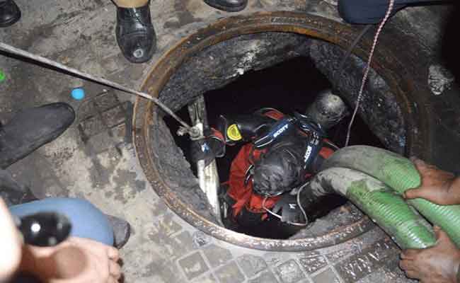 موت الطفلة إكرام بعد سقوطها في حفرة للصّرف الصّحي بالمدية