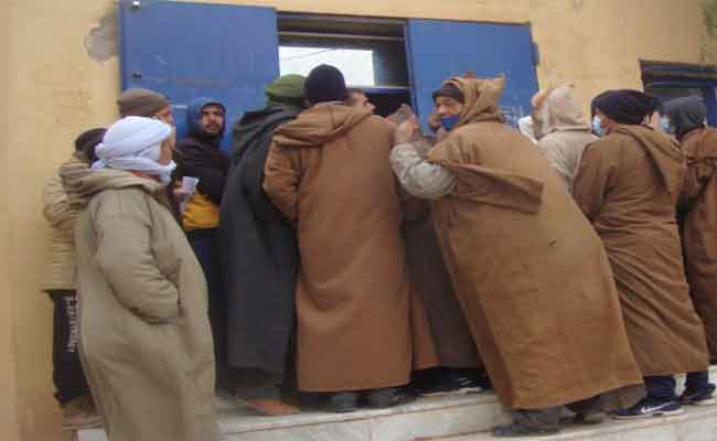 غضب و احتجاج مواطنين بعد نفاد الأوراق النقدية بالإدريسية بالجلفة