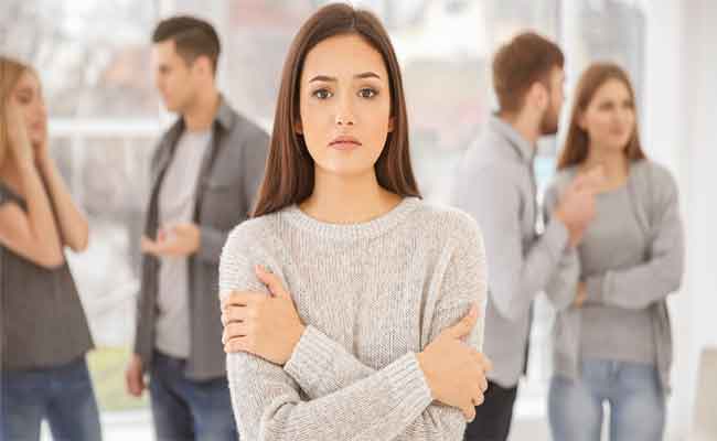 ما الذي يسبّب اضطراب الرهاب الاجتماعي…؟