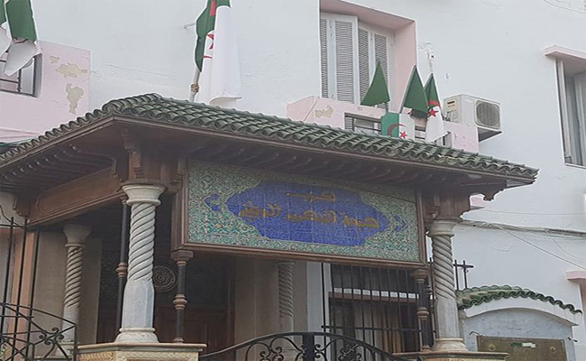 الأفالان ينحي محافظ الحزب بميلة بعد أن شغل هذا المنصب 20 عاما