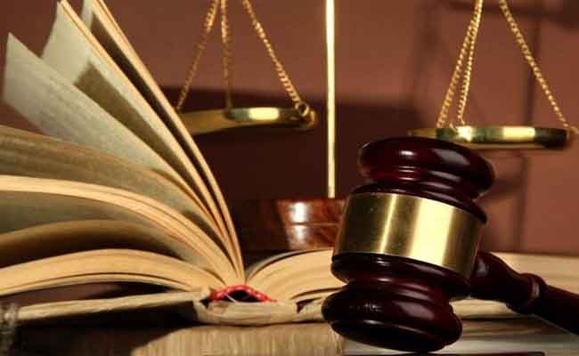 الحكم بعقوبات حبسية بين 3 و 5 سنوات في حق زوجة المفتي “أبو مرام” و 10 نساء التحقن بـ”داعش”