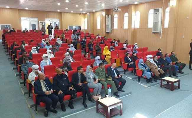 فعاليات جمعوية بتمنراست تدعو إلى اعتراف فرنسا بالتفجيرات النووية التي أجرتها بمنطقة إينيكر