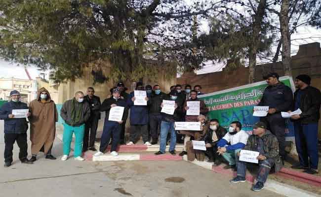 عمال مستشفى حاسي بحبح بالجلفة يحتجون من أجل المنحة الاستثنائية