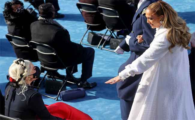 ليدي غاغا وجنيفر لوبيز تخطفان الأنظار في حفل تنصيب جو بايدن رئيسا جديدا لأمريكا…