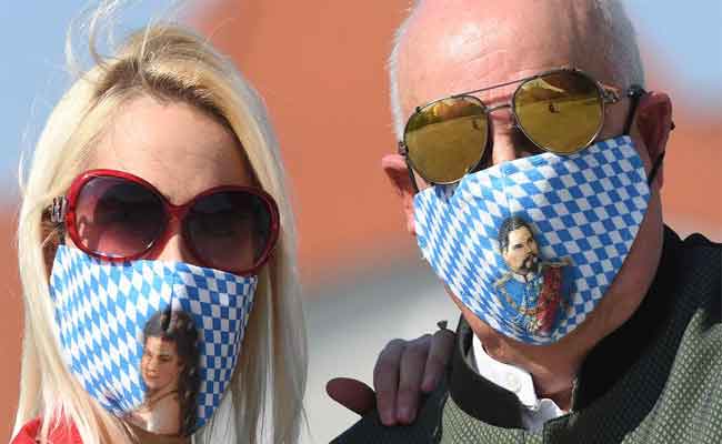 هل يجب ارتداء الكمامة عند لقاء الأصدقاء؟…