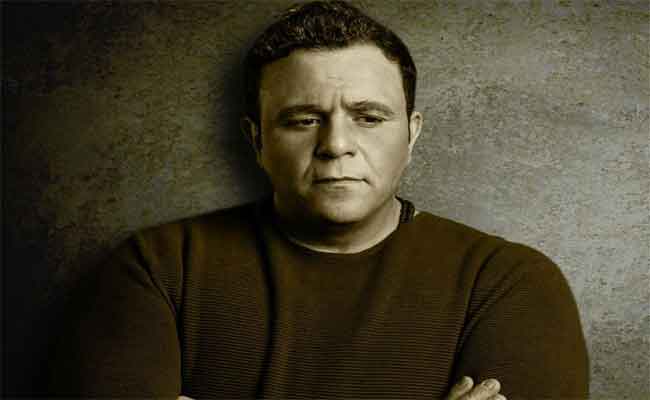 محمد فؤاد يعود ب”ليه” مع بداية 2021…