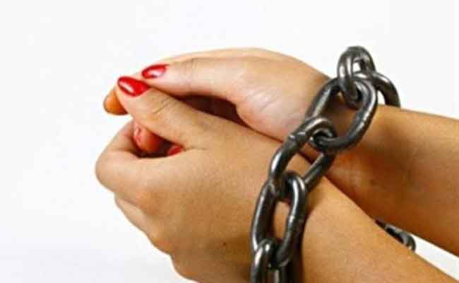 أمن تبسة يوقف مديرة إقامة جامعية تورطت في اختلاس أموال عمومية