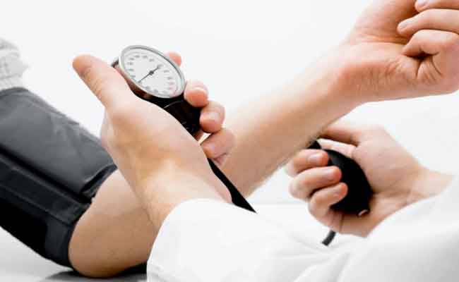 أكثر من 50 بالمائة من الوفيات المسجلة بالجزائر سببها الأمراض المزمنة