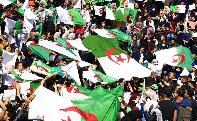 هل ستعود المظاهرات إلى الجزائر وتكسر طوق التعتيم الإعلامي