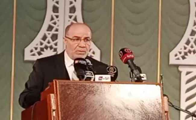 بلمهدي : إقامة التراويح من عدمها “ترجع”  للجنة العلمية