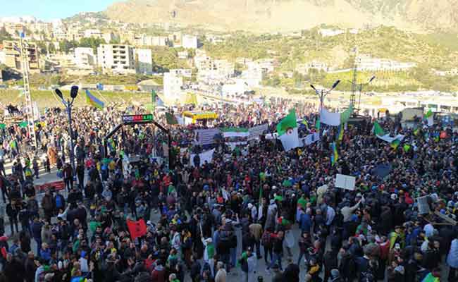 إحياء للذكرى الثانية للحراك الشعبي : مسيرة شعبية بخراطة في بجاية